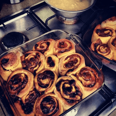 Cinnamon scrolls without glaze