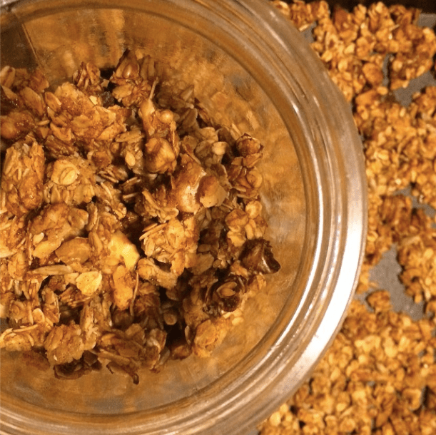 Banana granola